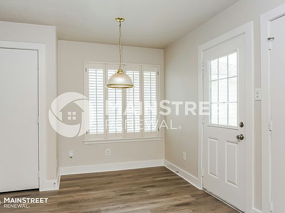 WM - Breakfast Nook