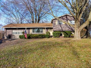13 Green Isle Rd, Henrietta, NY 14467