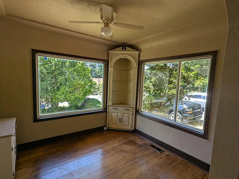 1808 Lake Ave S — Photo 6
