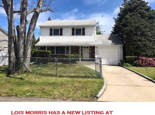 217 Montgomery Ave, West Babylon, NY