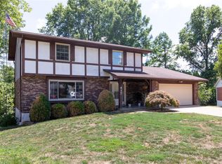 417 Warrensburg Dr, Belleville, IL 62223