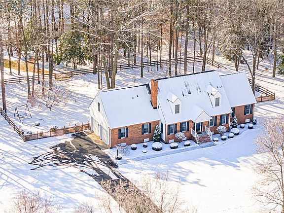 4th image of 12075 Cedar Ln