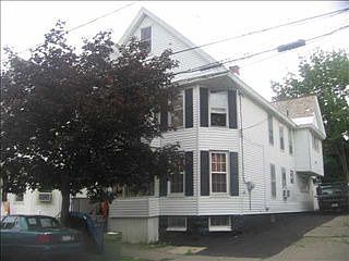 2nd image of 1572 Carrie St
