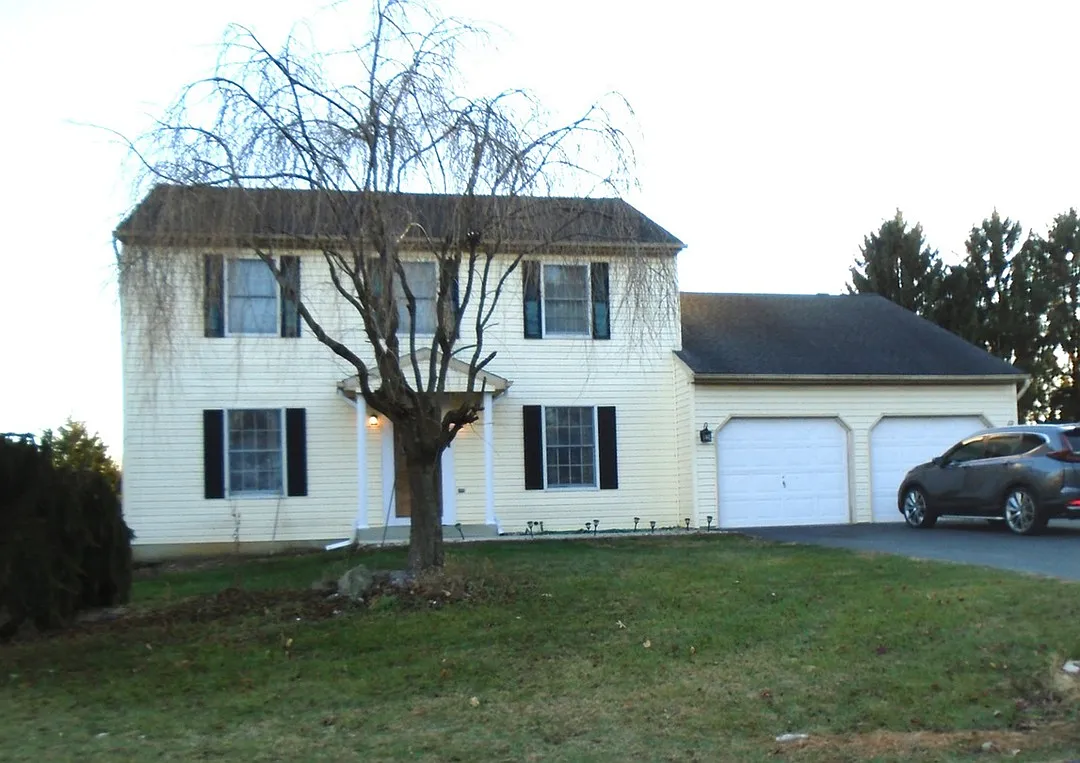 3122 Christine St photo 1