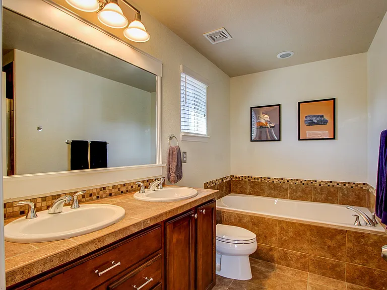 3561 Yosemite St — Photo 27