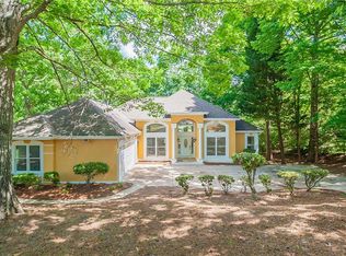 529 Country Club Dr, Stockbridge, GA 30281
