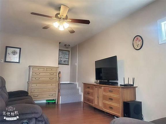 3rd image of 55 Lansing St