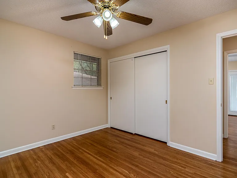 9601 Temple Dr — Photo 22