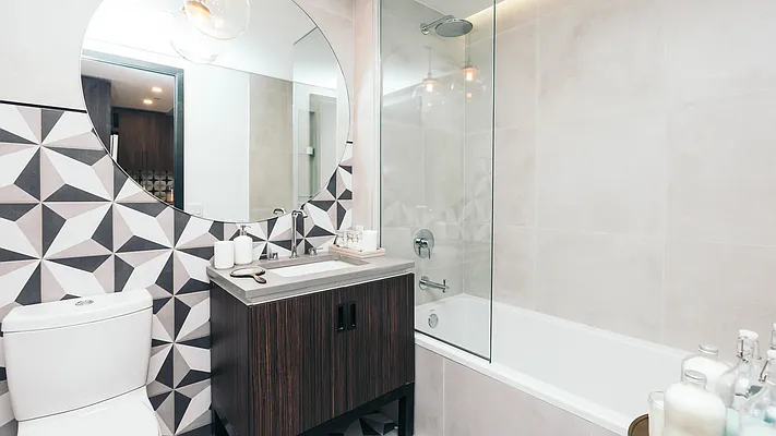 Rented by Nooklyn NYC LLC | media 79