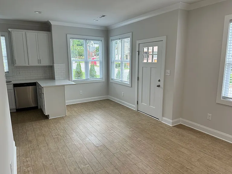 1211 Goodwin Ave — Photo 3