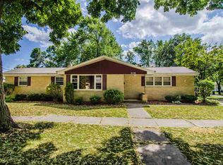 1440 Mayfair St, De Pere, WI 54115