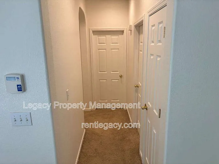 1843 Dawnelle Way — Photo 6