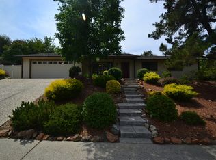 1535 Wimbledon Dr, Auburn, CA 95603