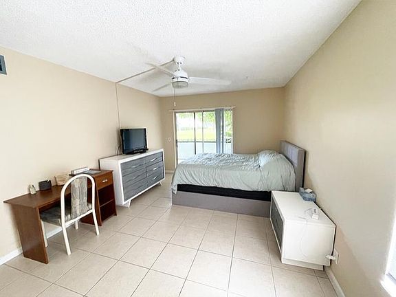 4th image of 6467 Chasewood Dr APT C
