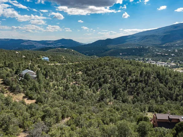 61 Sangre De Cristo, Cedar Crest, NM 87008