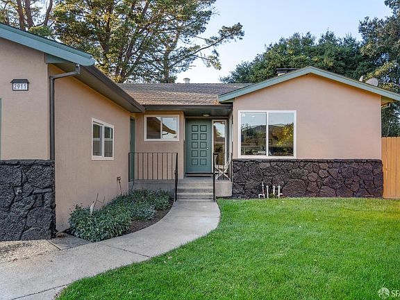2nd image of 2911 Cindy Ct