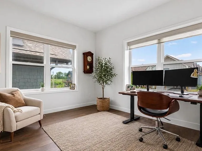 2246 Tracy Ave — Photo 12