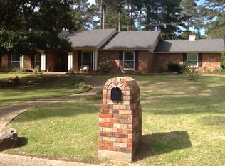 1000 Herrington Dr, Springhill, LA 71075