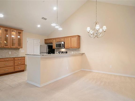 5th image of 2601 Marsh Ln Unit 243
