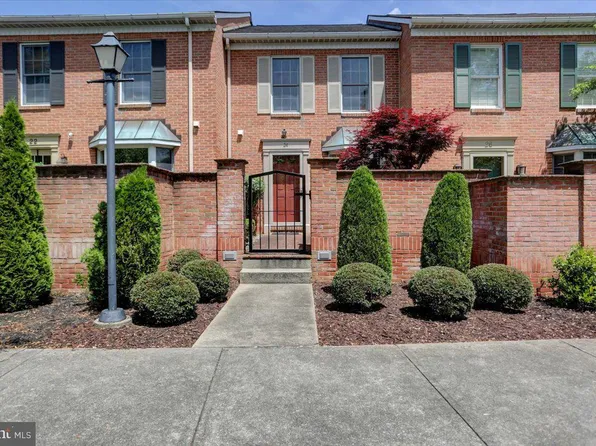 24 Mealey Pkwy, Hagerstown, MD 21742