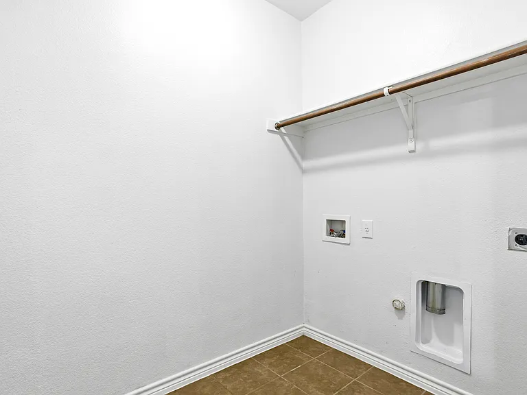 11901 Summer Springs Dr — Photo 23