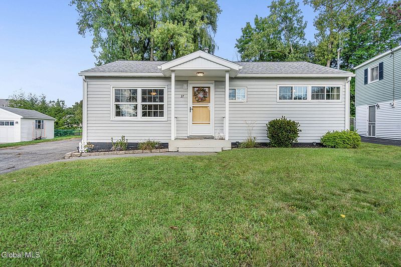 2nd image of 37 Jones Drive