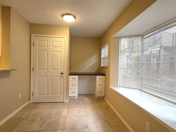 3rd image of 3224 Timmons Ln APT 129