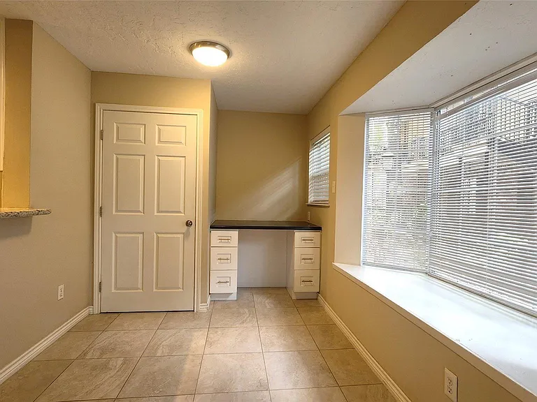 3224 Timmons Ln #129 — Photo 3