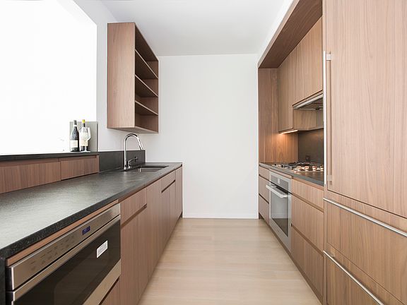 4th image of 50 West St #8C