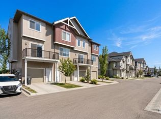 24 W Rivercrest Dr #1701, Cochrane, AB T4C 2C5