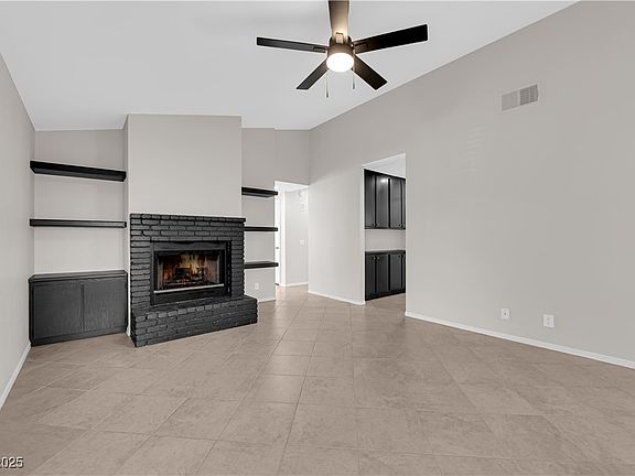 5th image of 908 Coral Isle Way