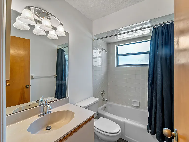 8429 Cypress Lake Cir — Photo 14