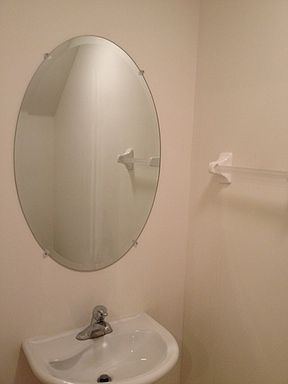 5th image of 1100 Oxford Ln