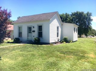 323 W South St, Girard, IL 62640
