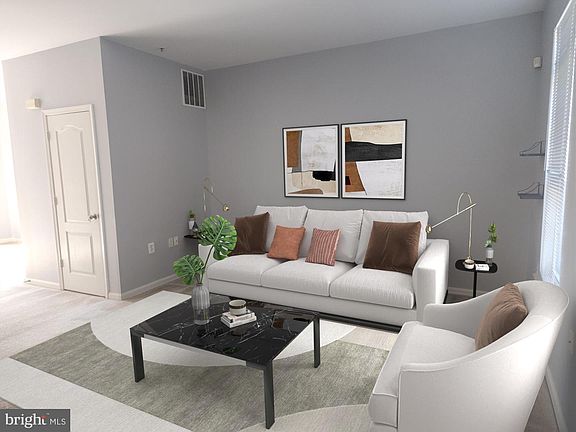 4th image of 556 Rhapsody Ct