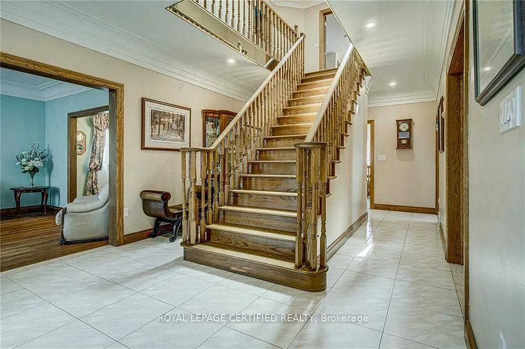 5 bed, $3,499 — Photo 3