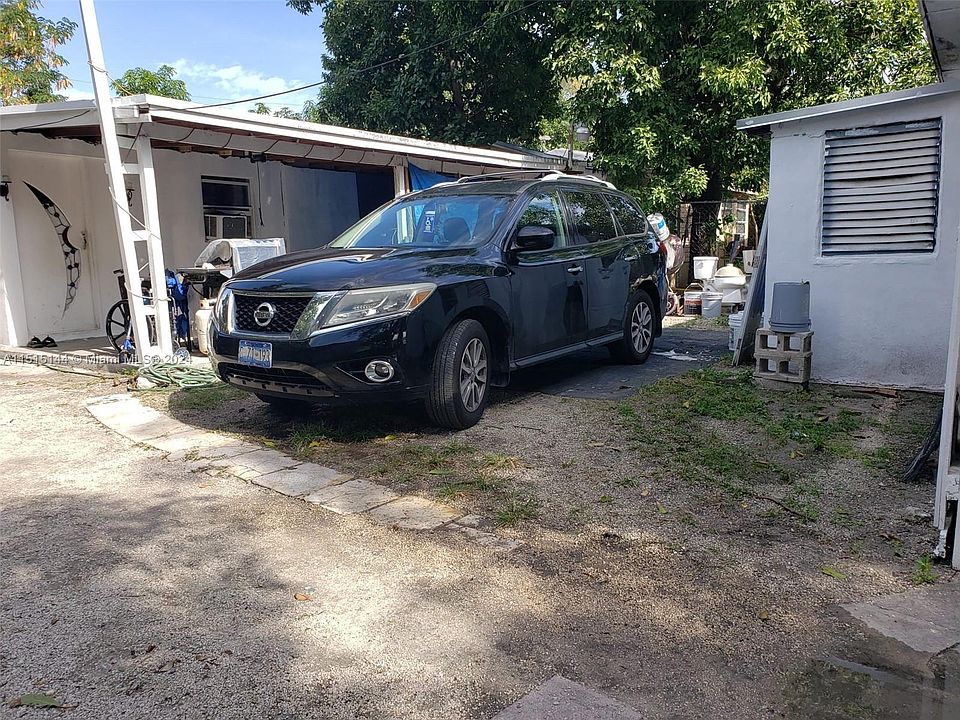 2nd image of 761 NW 34th St