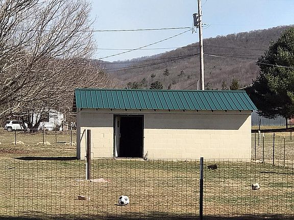 5th image of 3301 N Fork Loop