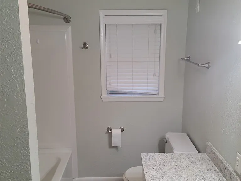 1000 Hereford St — Photo 17