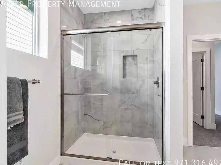 996 E Rork Ct — Photo 13