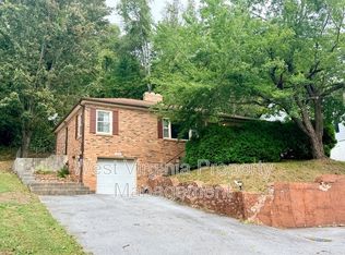 1215 East Dr, Bluefield, WV 24701