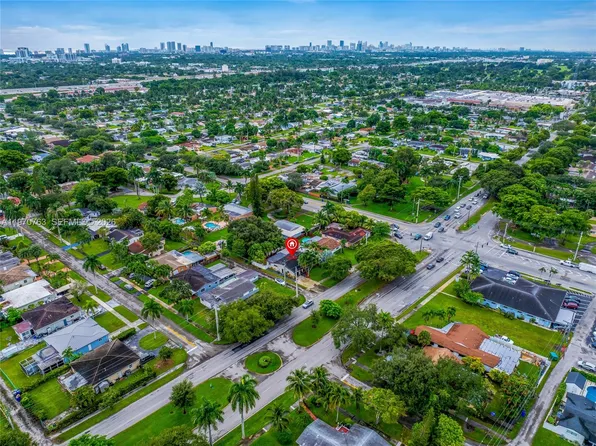 911 N Park Rd, Hollywood, FL 33021