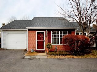 7 Farnworth Close, Freehold, NJ 07728