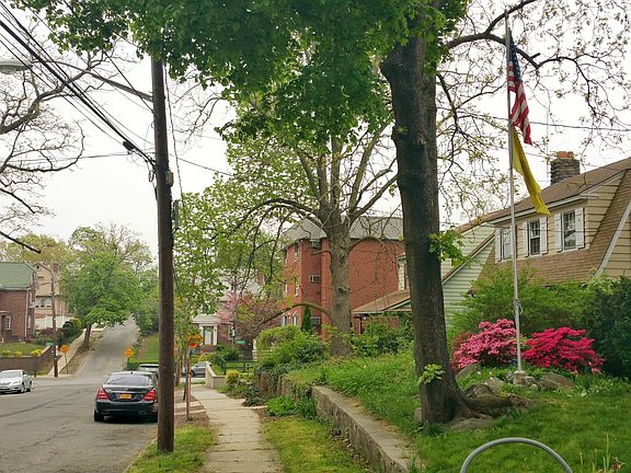 5th image of 44 Berkeley Ave #6BD