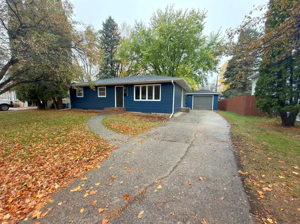 2007 18th St S, Moorhead, MN 56560