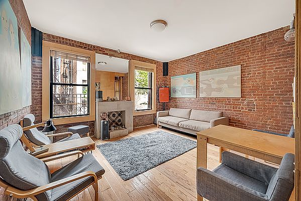 1st image of 160 Wadsworth Ave APT 204