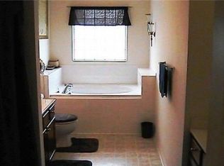 1009 Roxbury Ct, Chesapeake, VA 23320