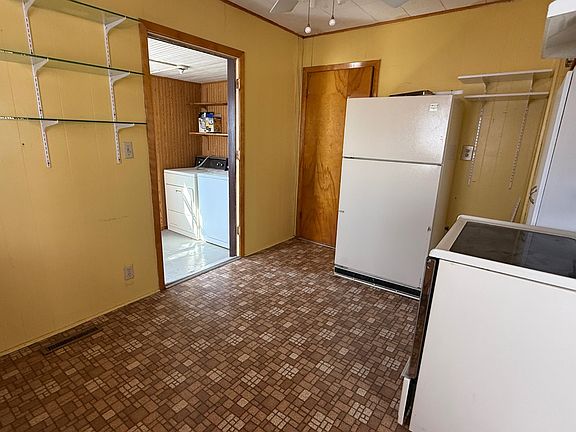 12th image of this home