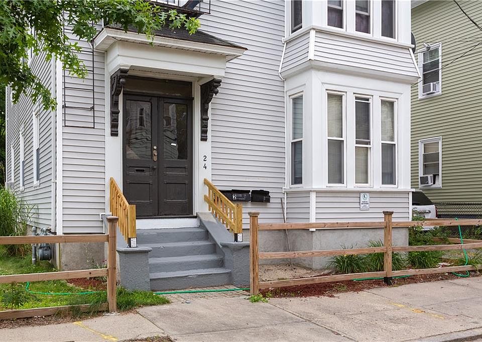 1st image of 24 Tuxedo Ave