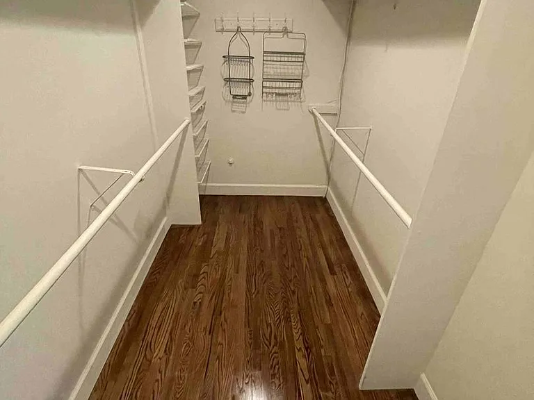 4432 Bakman Ave — Photo 12
